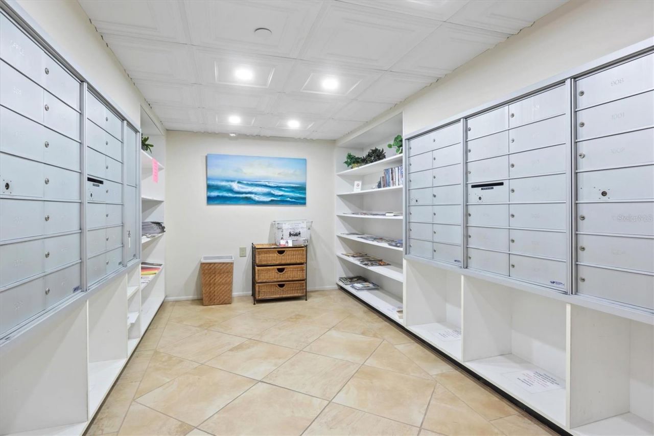 707 S Gulfstream Avenue, Unit 906, Sarasota, FL 34236 Photo