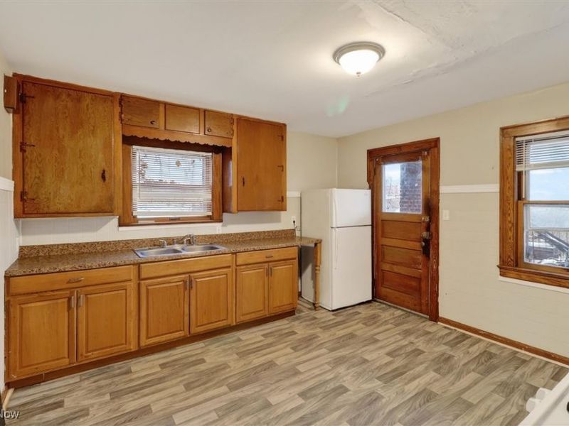 8204 Bancroft Avenue, Unit 8206, Cleveland, OH 44105 Photo 6