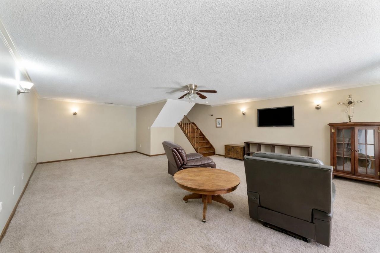 630 Grandfather Lane Photo 14