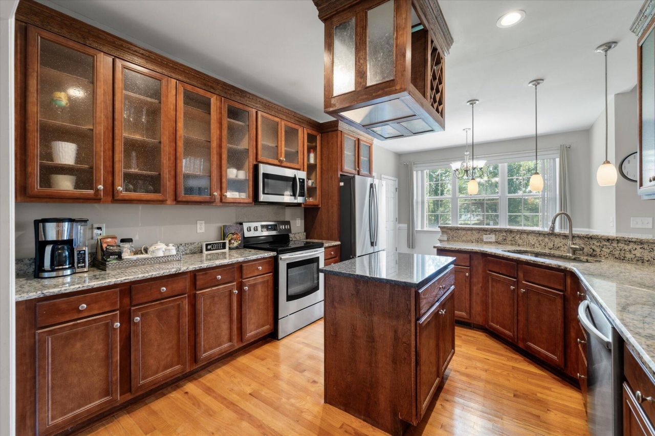 8320 Tyrian Path Photo 5