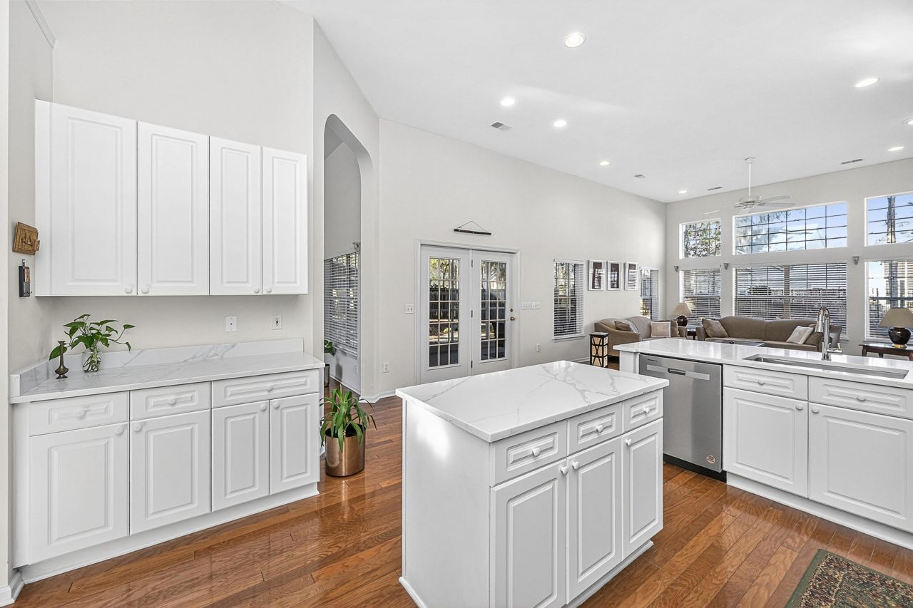 102 Corral Circle Photo 13