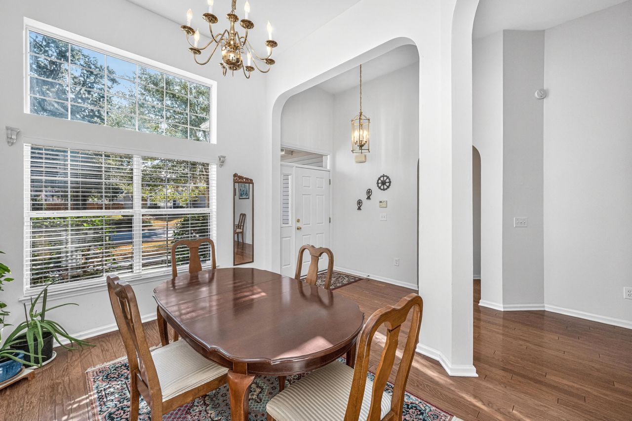 102 Corral Circle Photo 4