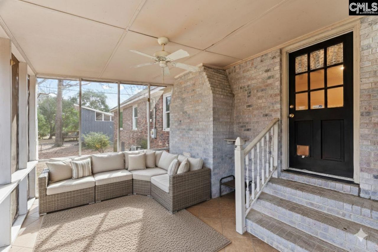 2828 Woodland Hills Street E Photo 4