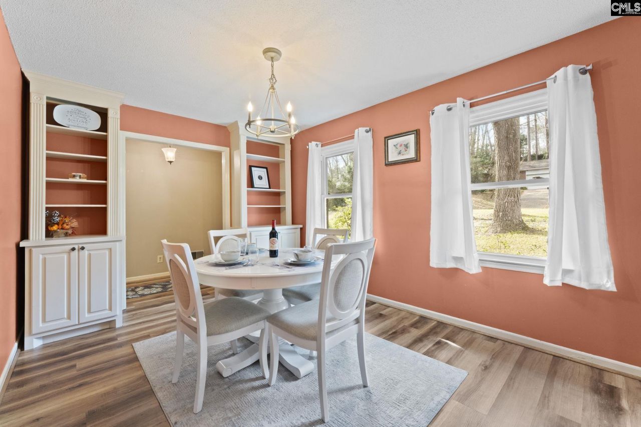 2828 Woodland Hills Street E Photo 8