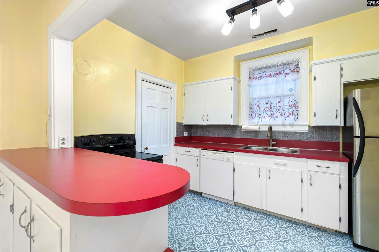 25 Baker Street Photo 15