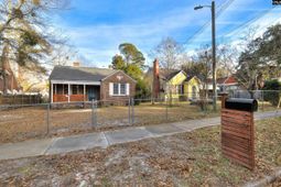 25 Baker Street photo 4