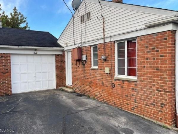 303 E 235th Street, Euclid, OH 44123
