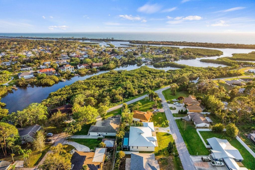 1371 Cumberland Road, Venice, FL 34293 Photo
