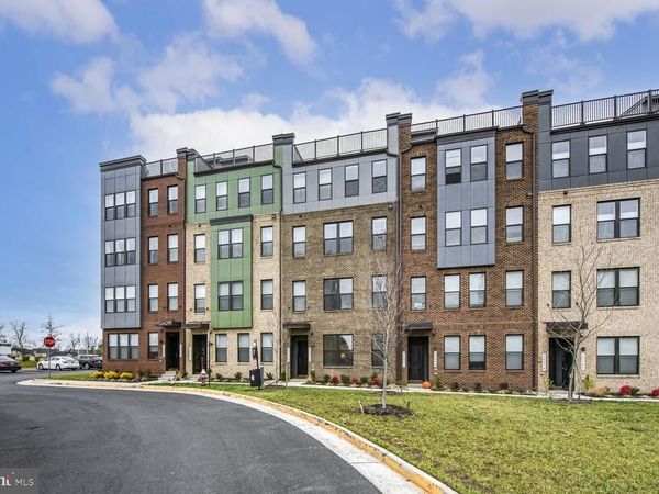 20276 NEWFOUNDLAND SQUARE, ASHBURN, VA 20147