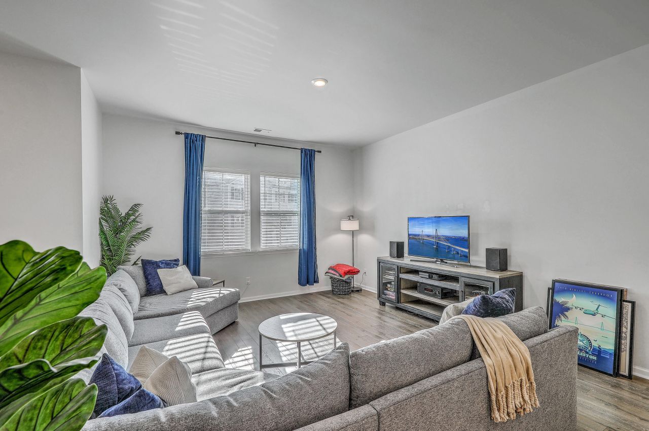 316 Spindlewood Way Photo 4