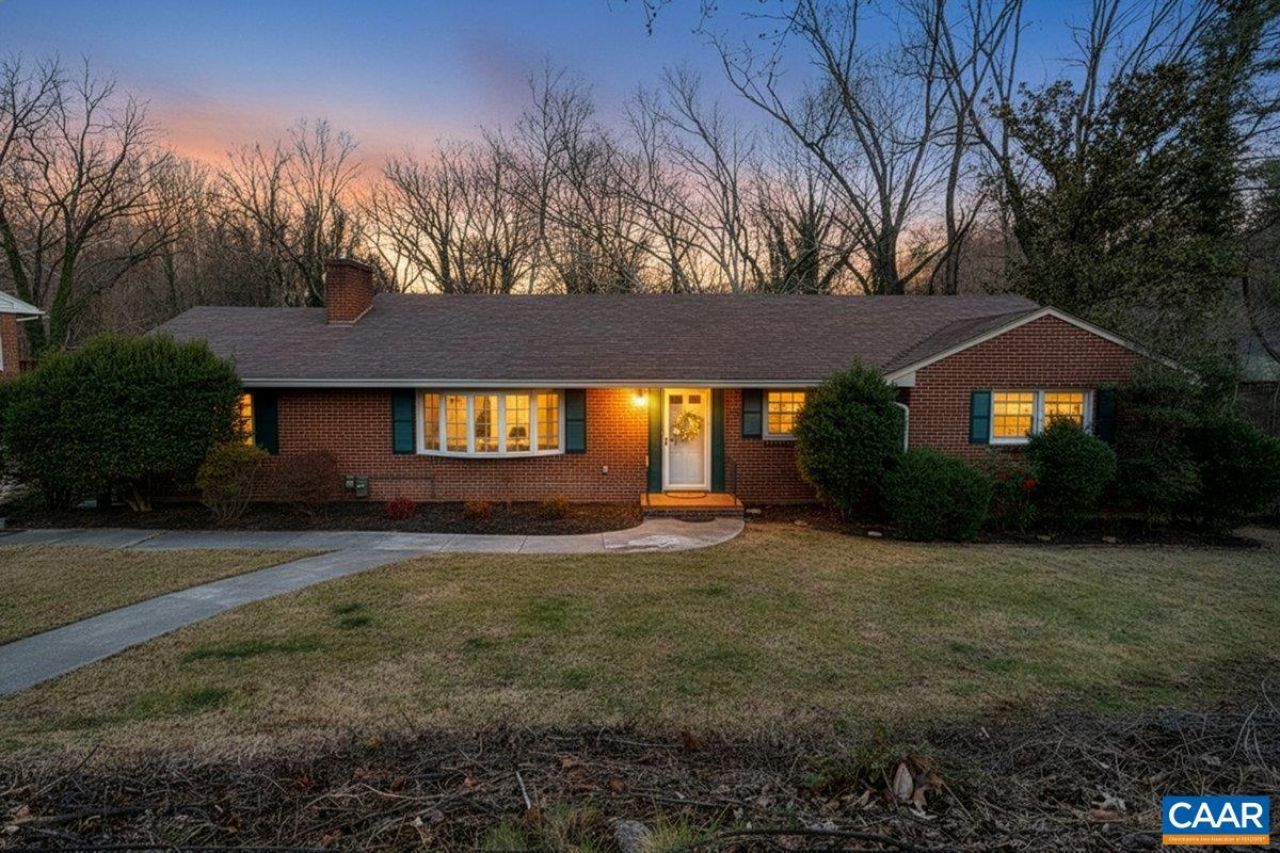 3558 Hartland Rd Sw, Roanoke, VA 24015 Main Photo