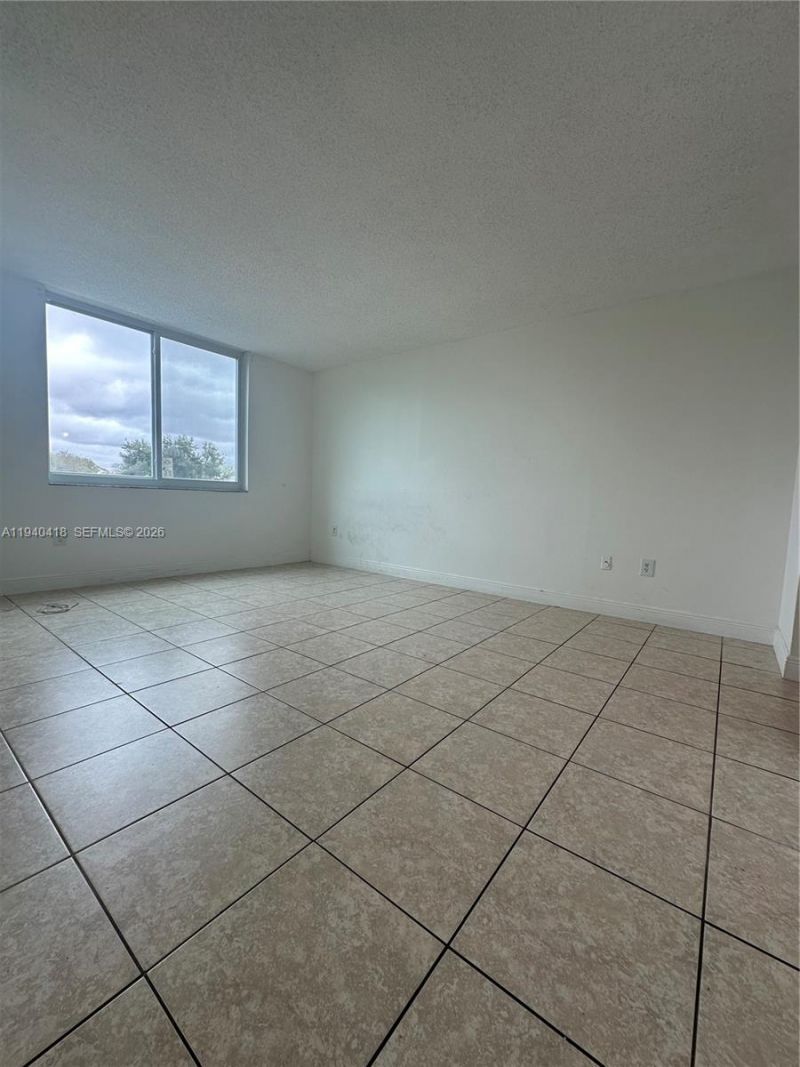 919 Hillcrest Dr, Unit 303, Hollywood, FL 33021 Photo