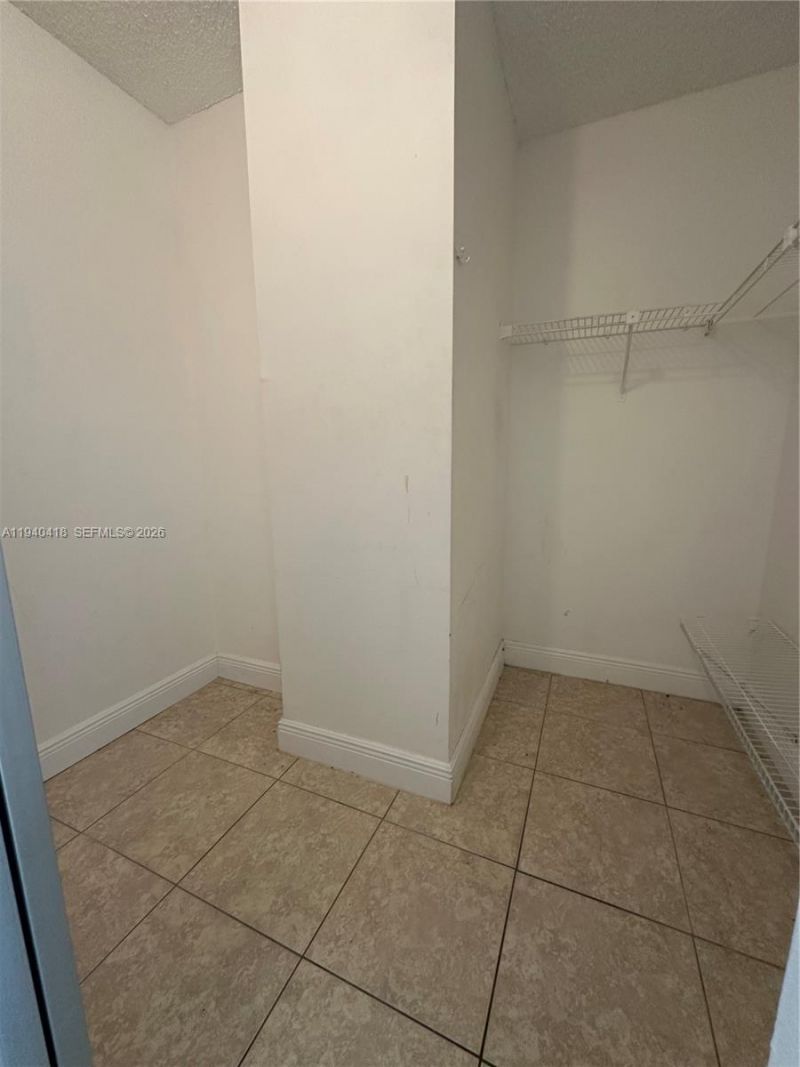 919 Hillcrest Dr, Unit 303, Hollywood, FL 33021 Photo