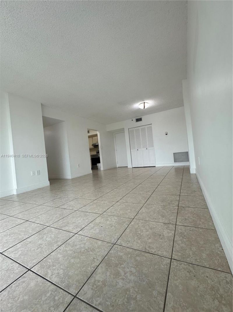919 Hillcrest Dr, Unit 303, Hollywood, FL 33021 Photo