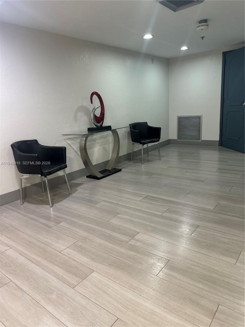 919 Hillcrest Dr, Unit 303, Hollywood, FL 33021 Photo