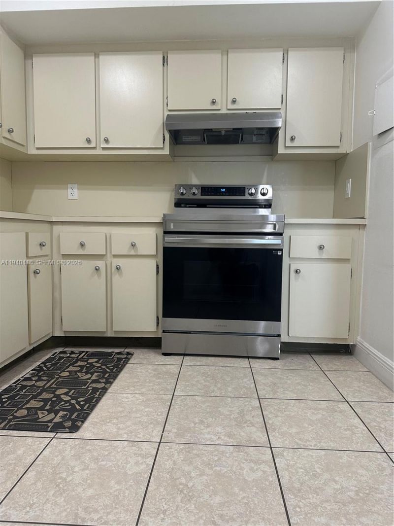 919 Hillcrest Dr, Unit 303, Hollywood, FL 33021 Photo