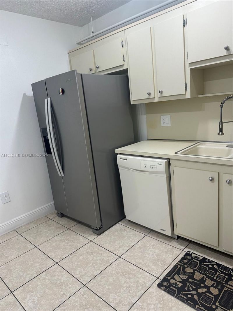 919 Hillcrest Dr, Unit 303, Hollywood, FL 33021 Photo