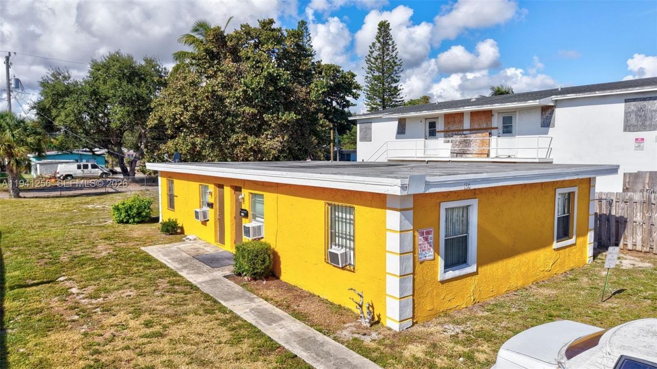 130 - 132 - 134 - 136 SW 8th Ave, Delray Beach, FL 33444 Photo