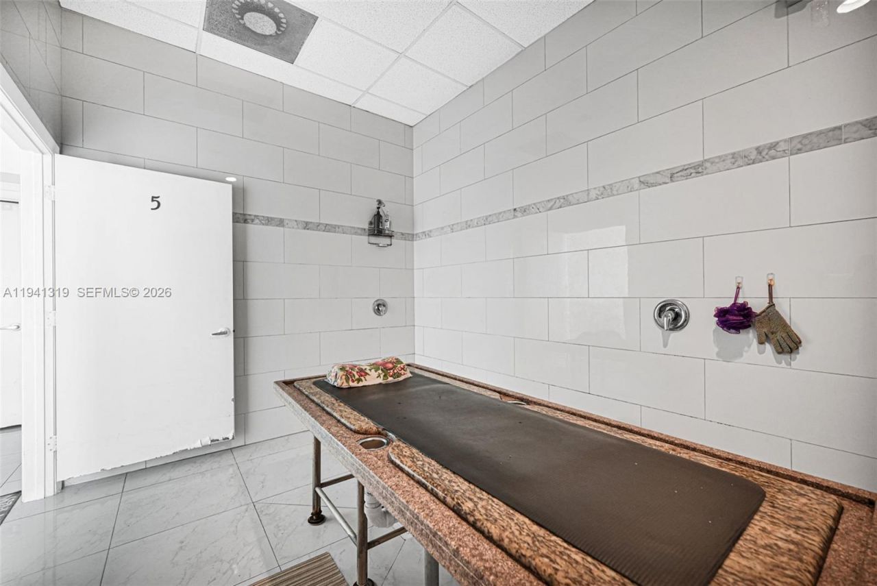 2301 Wilton Dr, Unit C5, Wilton Manors, FL 33305 Photo