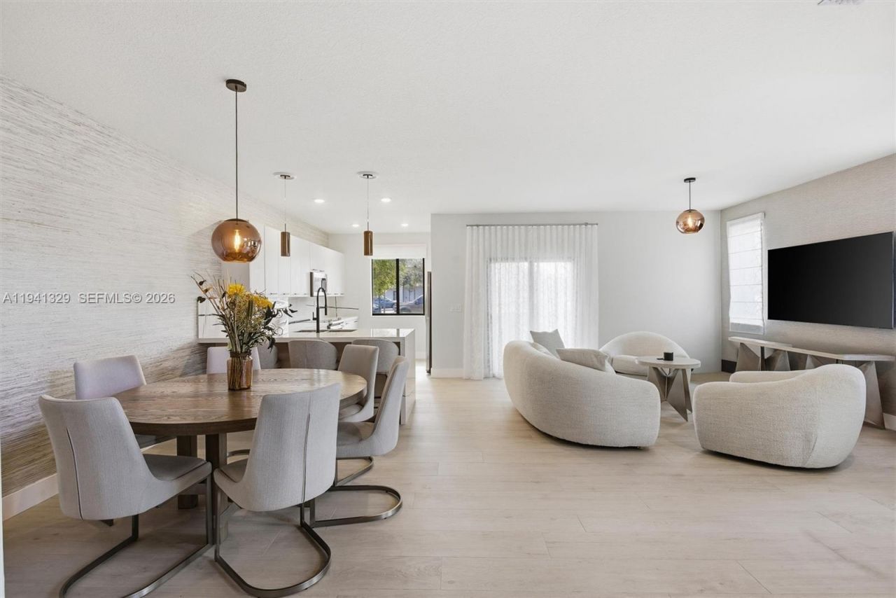 4250 NW 83rd Ave, Doral, FL 33166 Photo