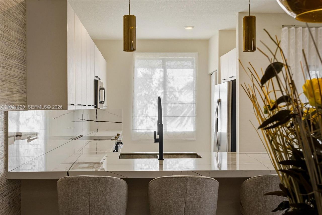 4250 NW 83rd Ave, Doral, FL 33166 Photo