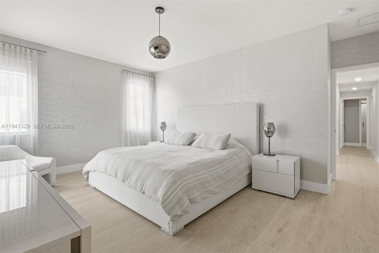 4250 NW 83rd Ave, Doral, FL 33166 Photo