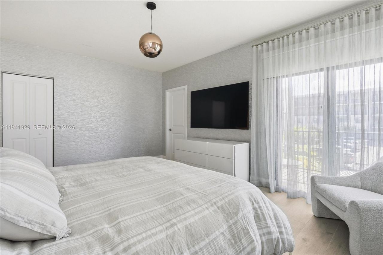 4250 NW 83rd Ave, Doral, FL 33166 Photo