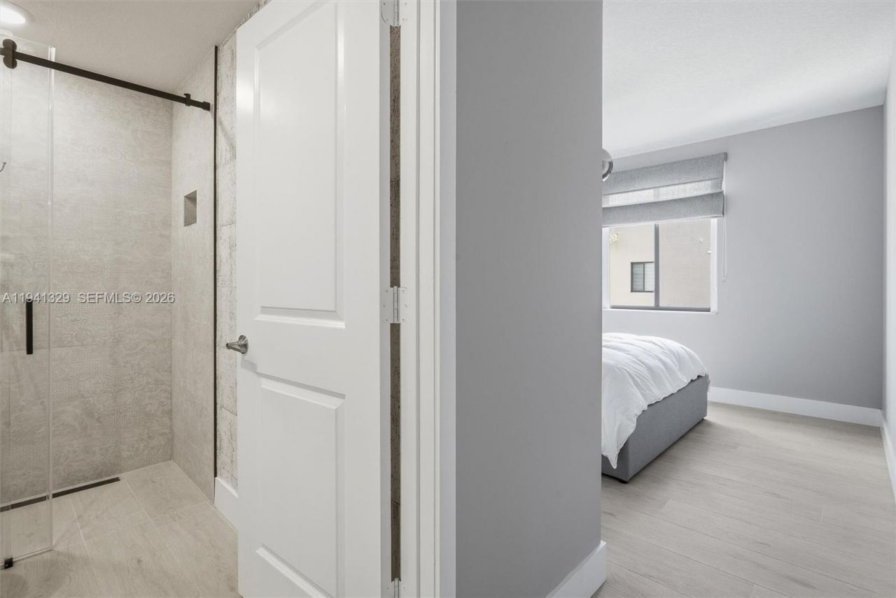 4250 NW 83rd Ave, Doral, FL 33166 Photo