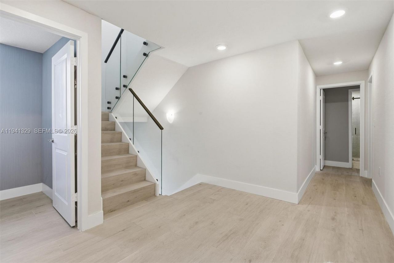 4250 NW 83rd Ave, Doral, FL 33166 Photo