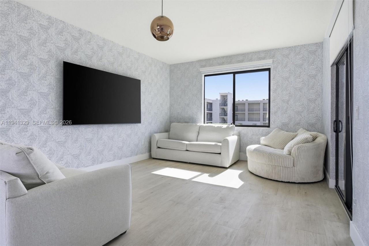 4250 NW 83rd Ave, Doral, FL 33166 Photo