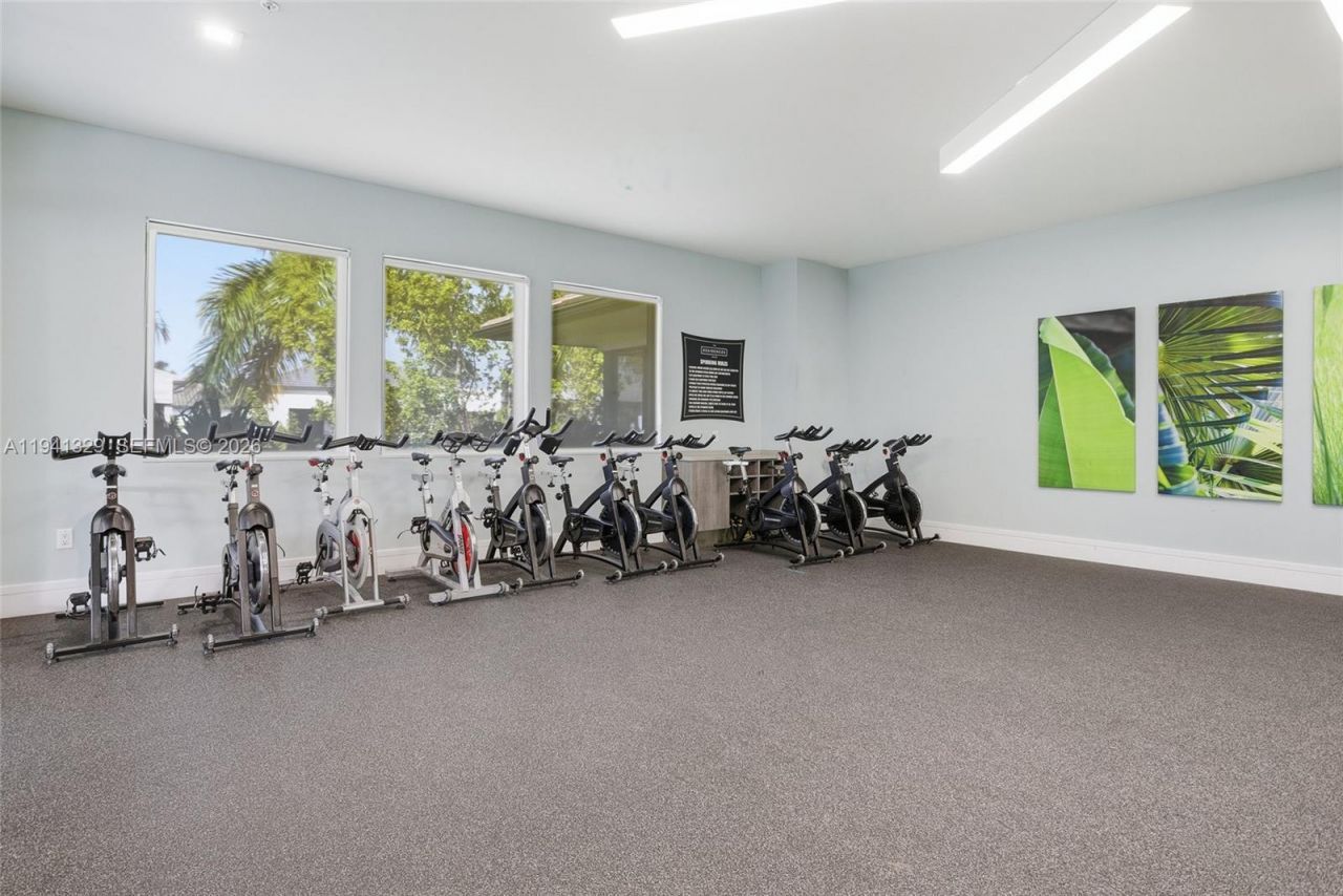 4250 NW 83rd Ave, Doral, FL 33166 Photo