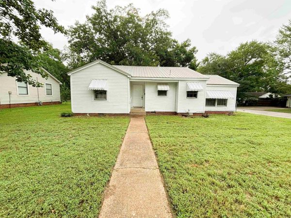 100 Lucy Street, Searcy, AR 72143