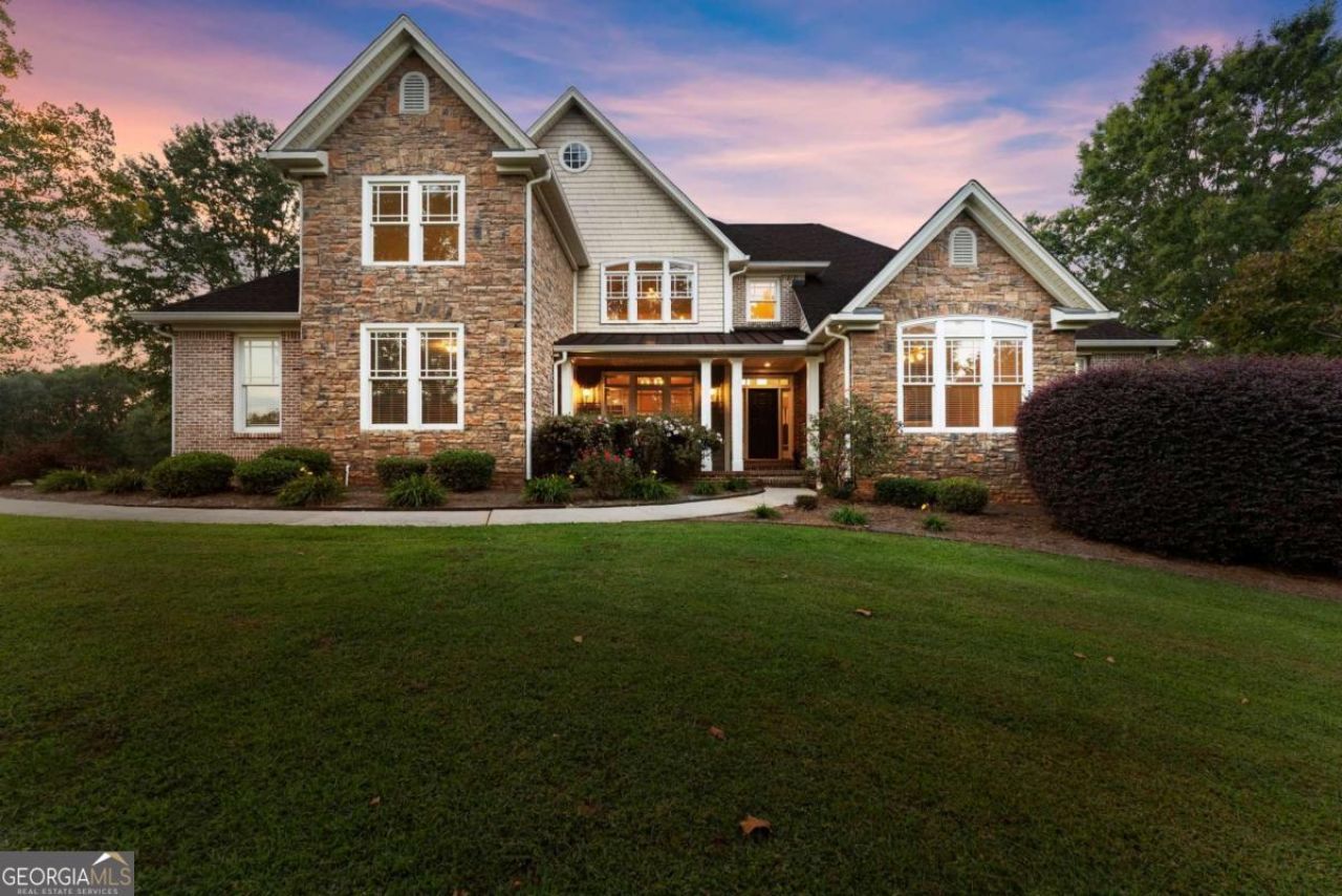 526 Orchard Drive, Clarkesville, GA 30523 Main Photo