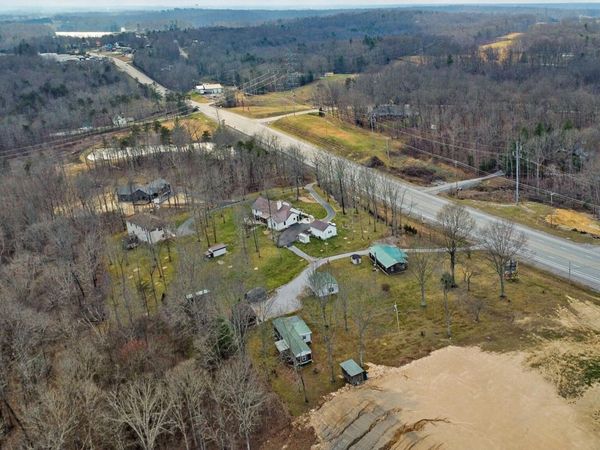 2546 Peavine Rd, Crossville, TN 38571