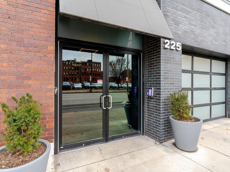 225 N 4th Street, Unit 303, Columbus, OH 43215 Photo 3