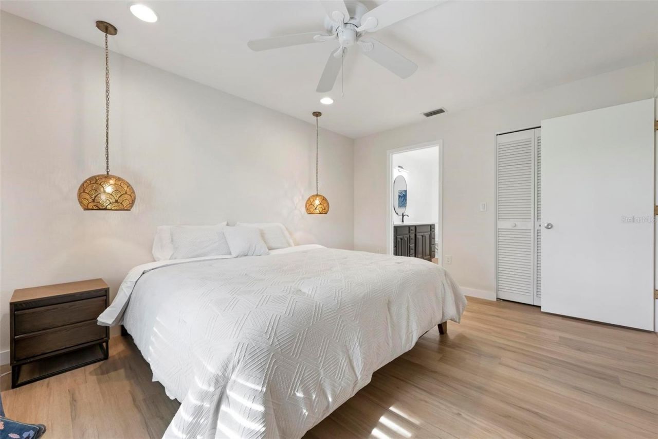 5797 Avista Drive, Unit 5797, Sarasota, FL 34243 Photo