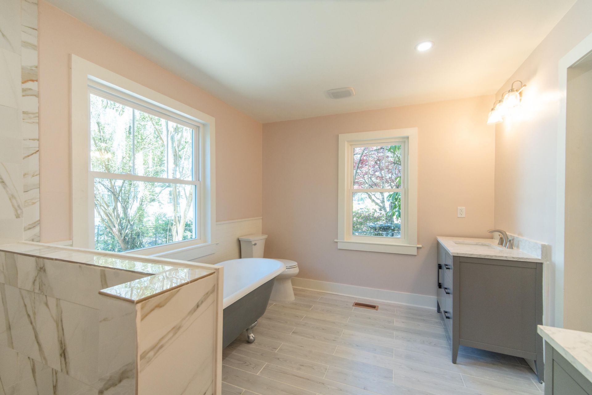 708 S Laurel Street Photo 11