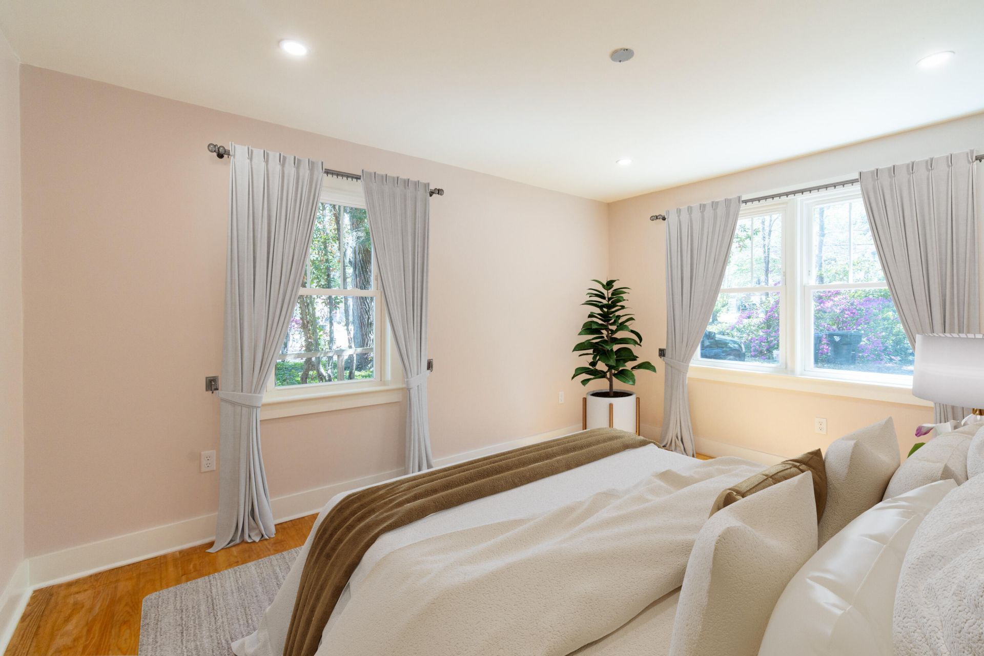 708 S Laurel Street Photo 12