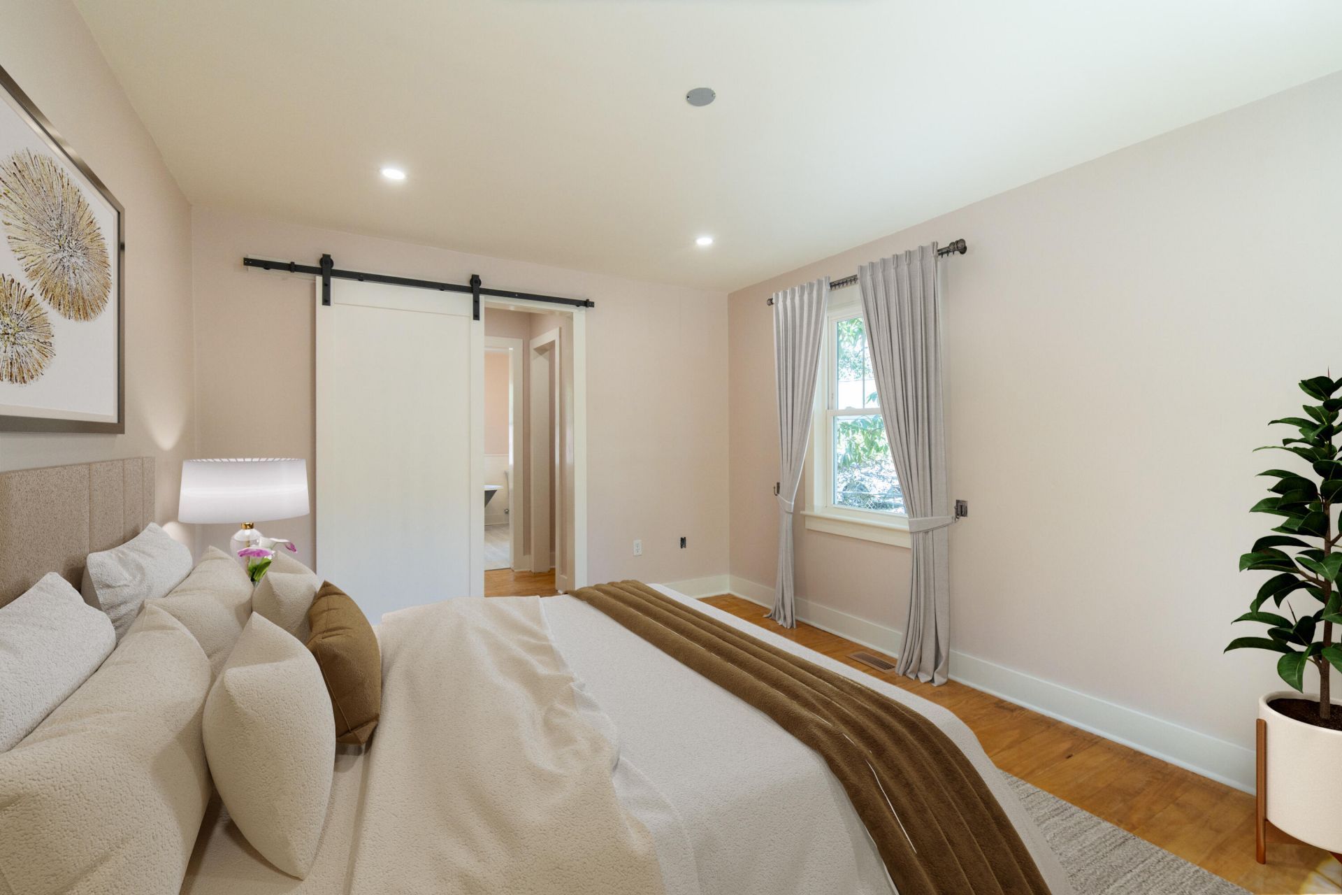 708 S Laurel Street Photo 7