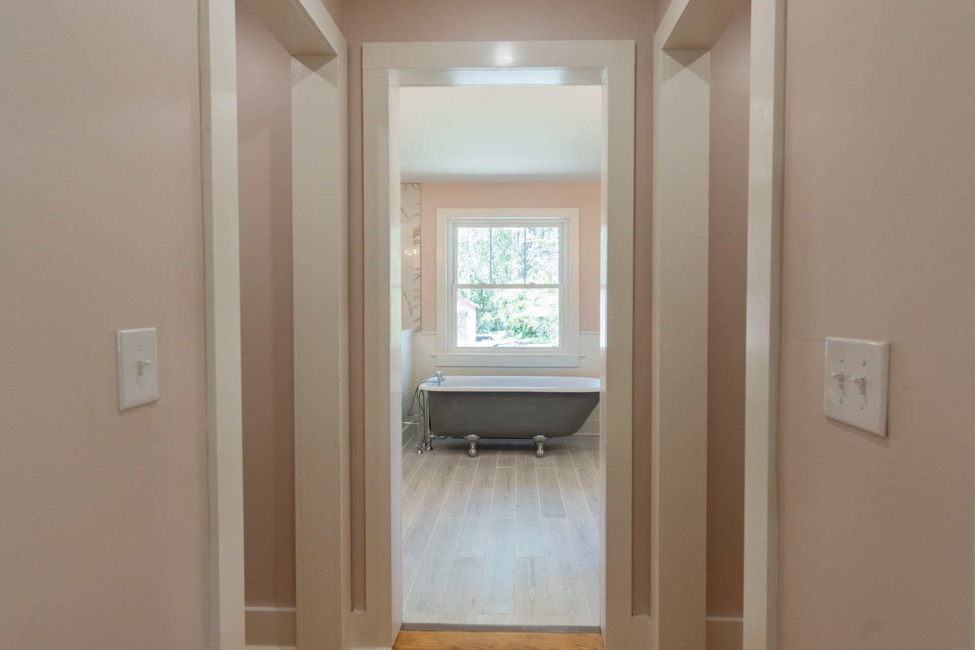 708 S Laurel Street Photo 8