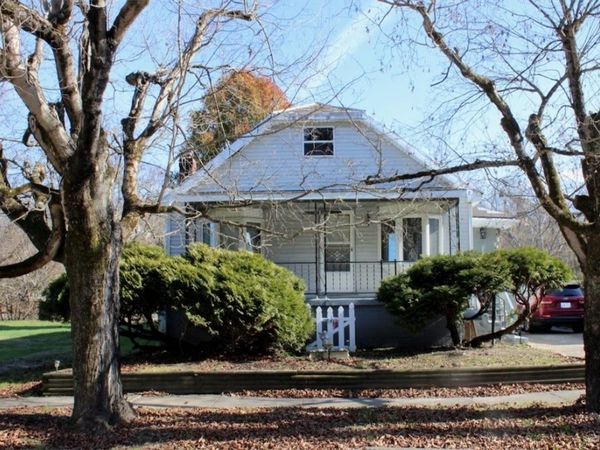 140 S Valley Street, Corning, OH 43730