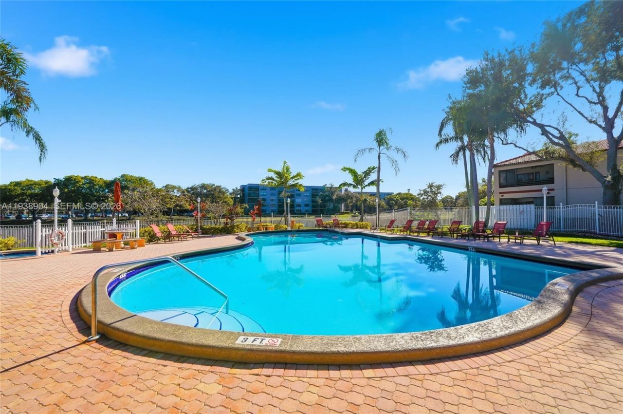 11611 NW 11th St , Unit 11611, Pembroke Pines, FL 33026 Photo