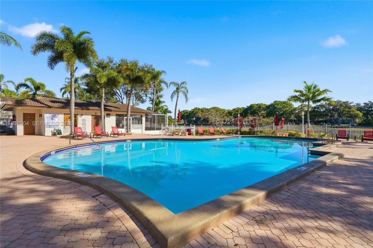 11611 NW 11th St , Unit 11611, Pembroke Pines, FL 33026 Photo