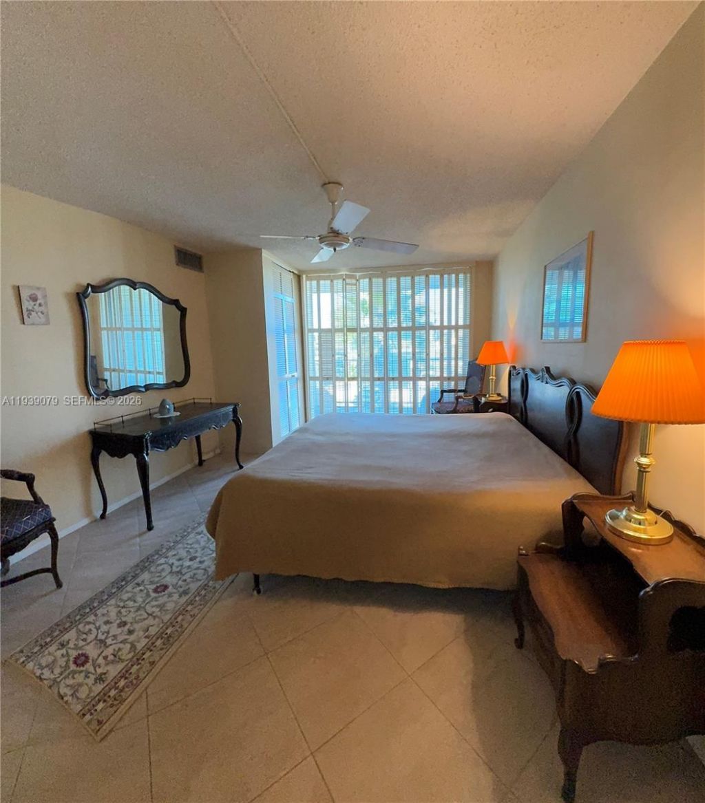 701 Three Islands Blvd, Unit 218, Hallandale Beach, FL 33009 Photo