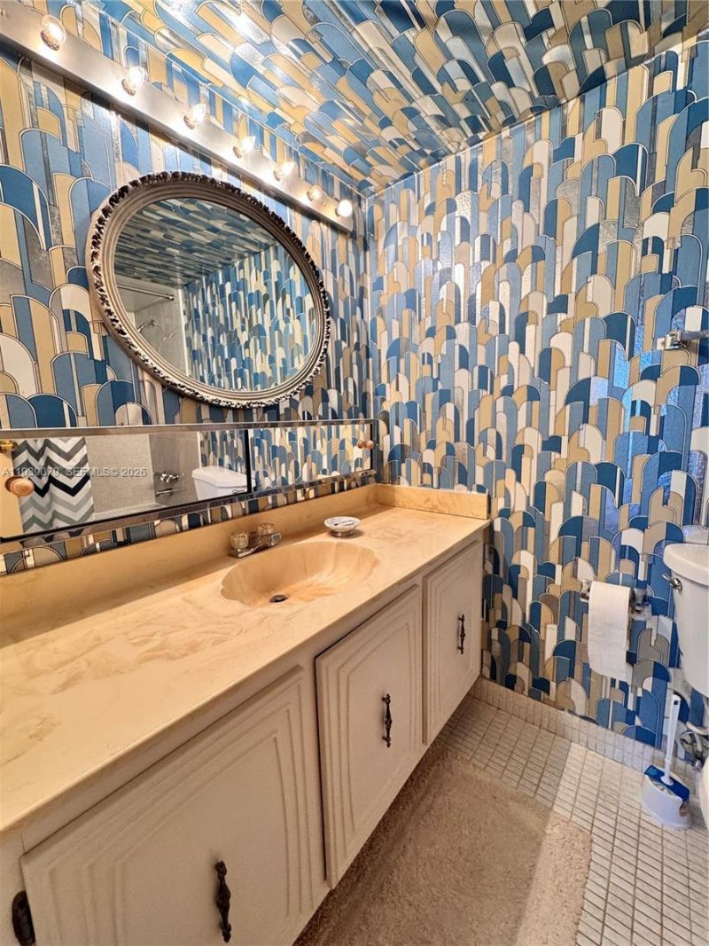 701 Three Islands Blvd, Unit 218, Hallandale Beach, FL 33009 Photo