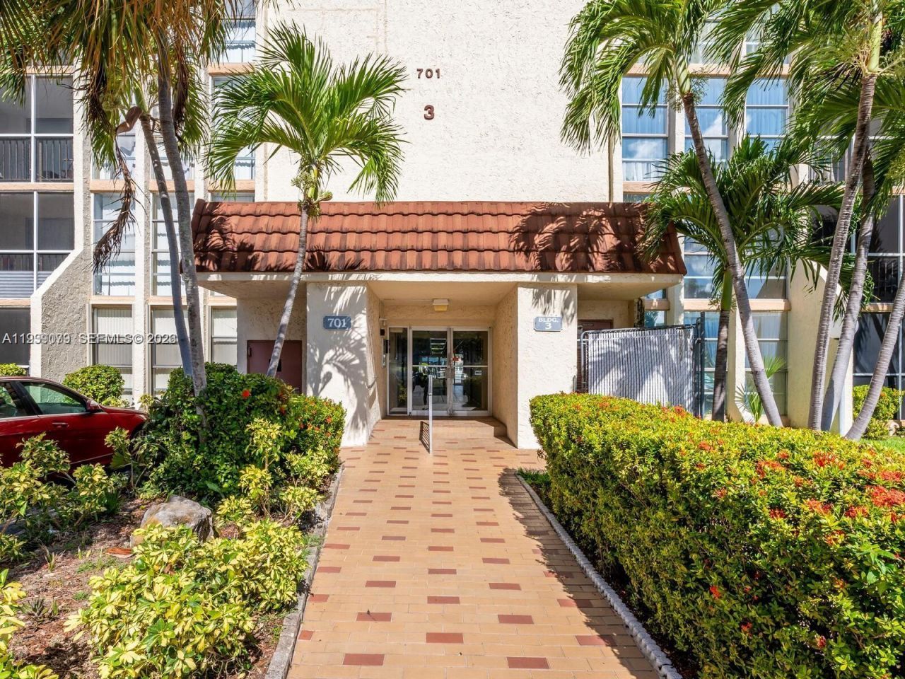 701 Three Islands Blvd, Unit 218, Hallandale Beach, FL 33009 Photo