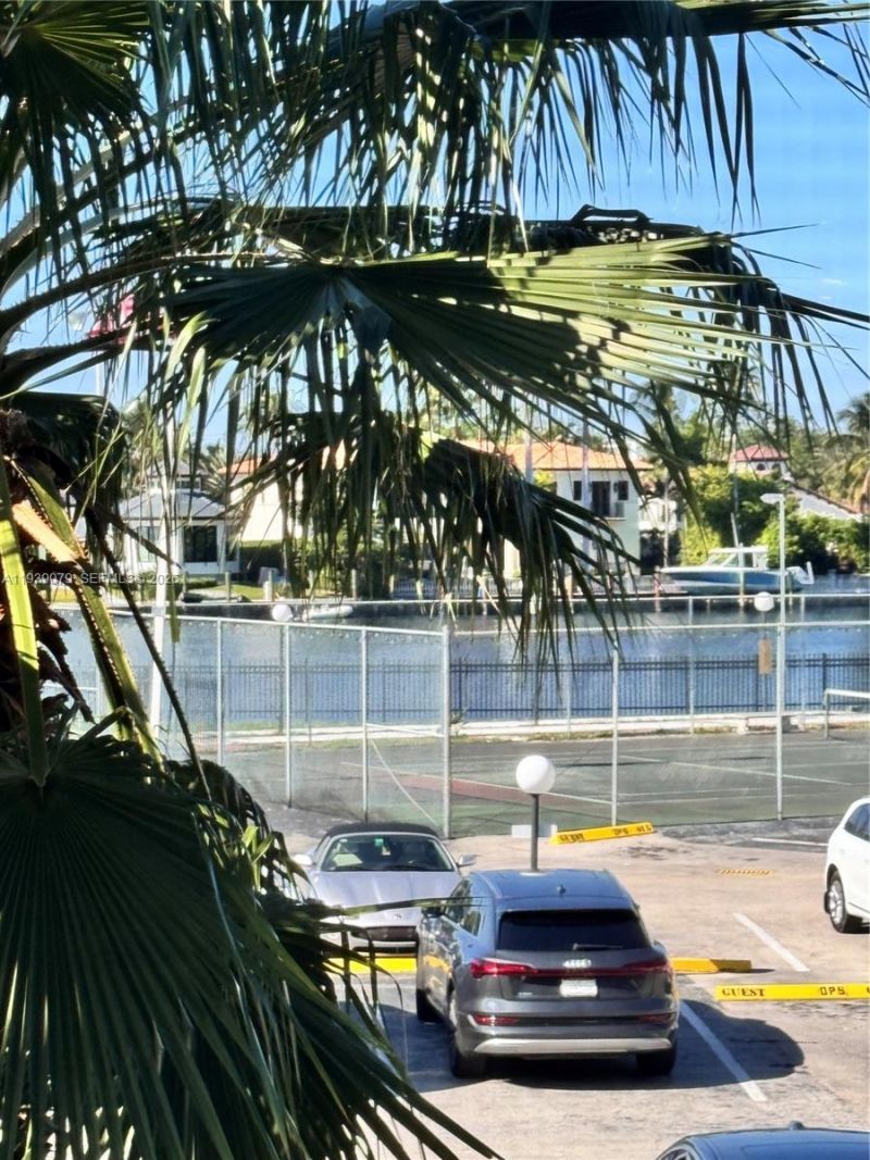 701 Three Islands Blvd, Unit 218, Hallandale Beach, FL 33009 Photo