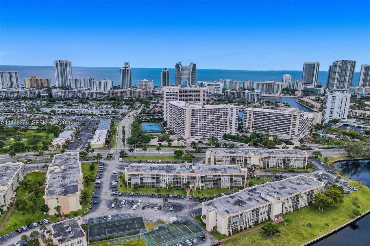 701 Three Islands Blvd, Unit 218, Hallandale Beach, FL 33009 Photo