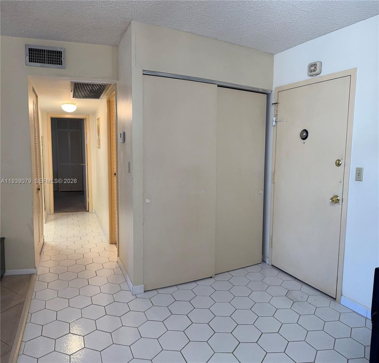 701 Three Islands Blvd, Unit 218, Hallandale Beach, FL 33009 Photo