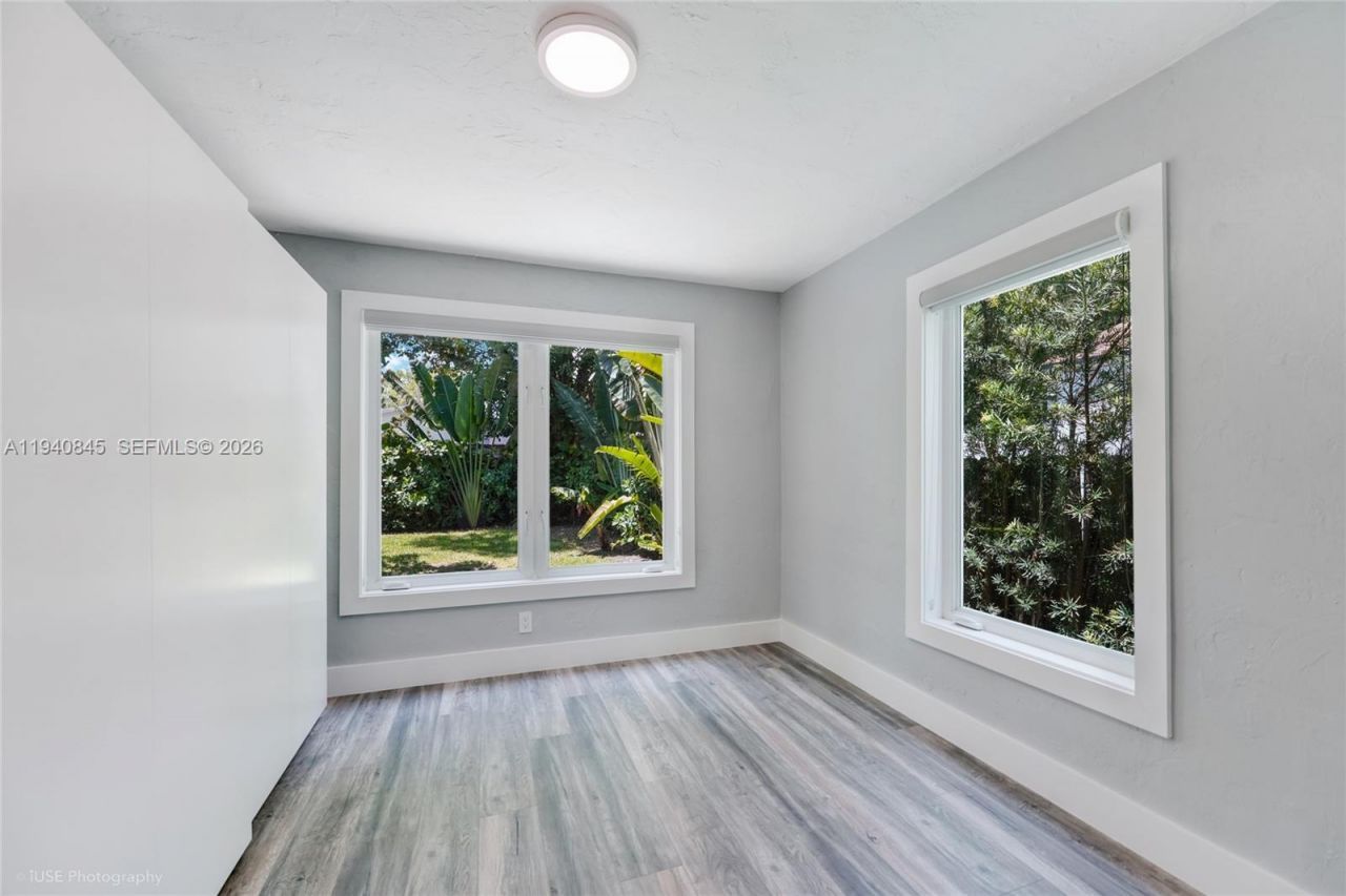 8730 NE 8th Ct, Miami, FL 33138 Photo